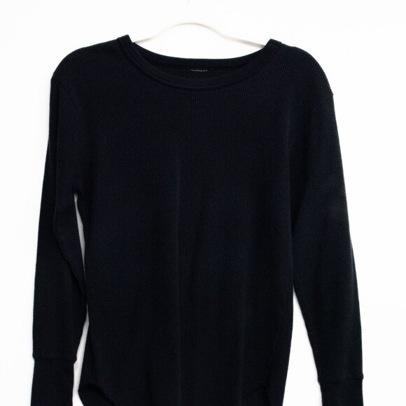 Black Long-Sleeve Thermal Knit Crewneck Pullover - Picture 4 of 8